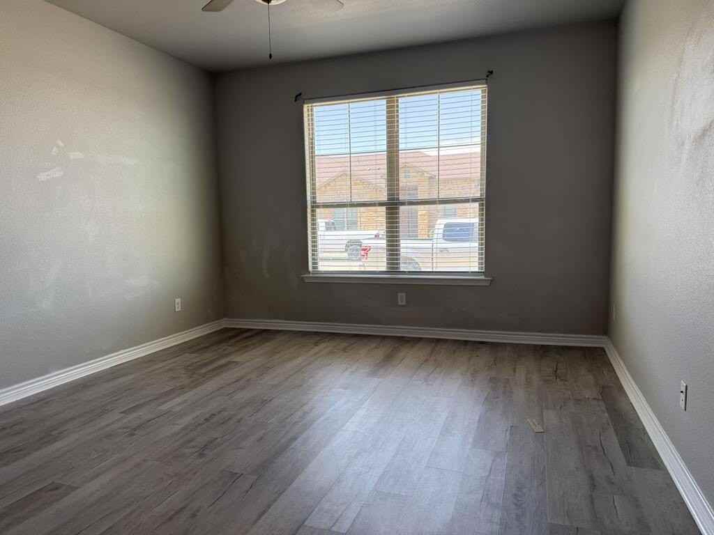 5301 Hagen Ct - Photo 4 of 12