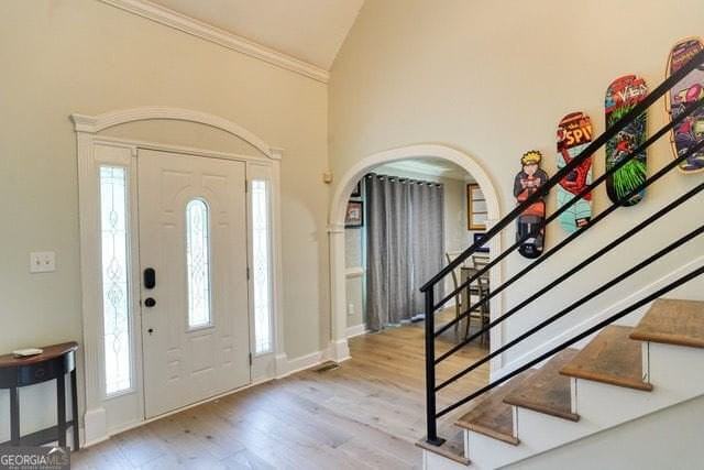 335 Butterfield Ln - Photo 2 of 28