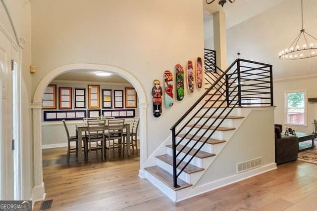 335 Butterfield Ln - Photo 3 of 28
