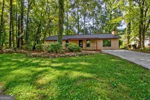 featured image of 11 Logwood Ln