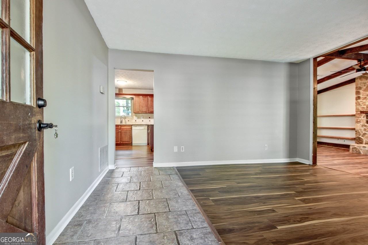 11 Logwood Ln - Photo 2 of 20