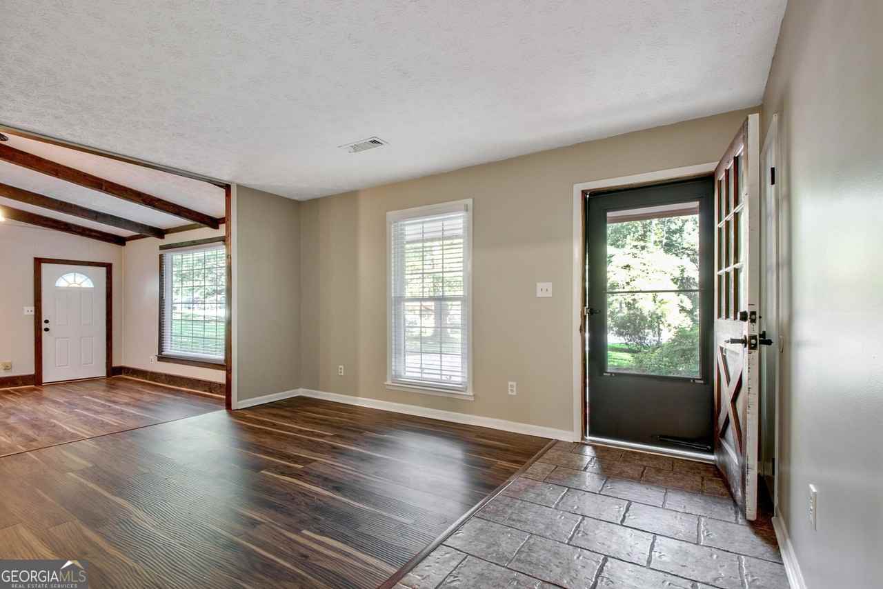 11 Logwood Ln - Photo 3 of 20