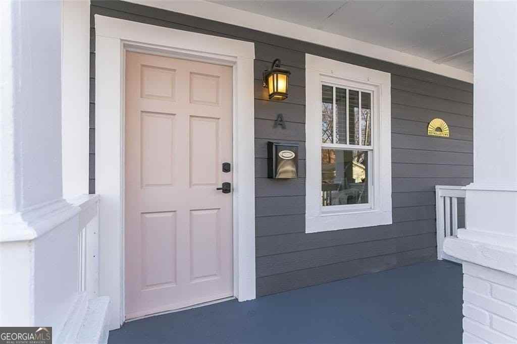 62 Chester Ave Se - Photo 4 of 36