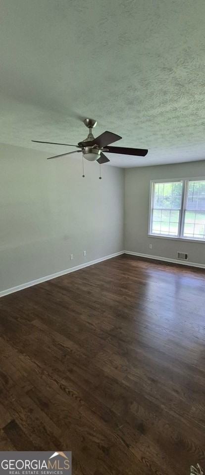 5030 Beth St - Photo 6 of 13