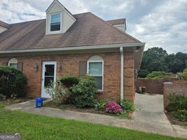 featured image of 893 Park Pl Ne