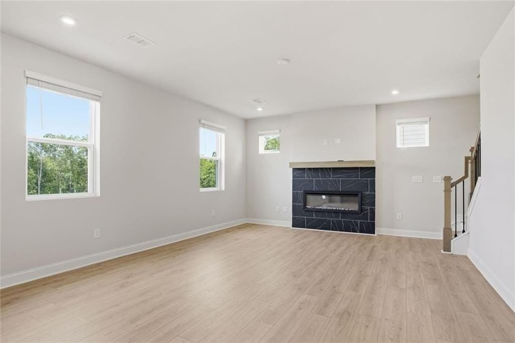 142 Henley St - Photo 7 of 24