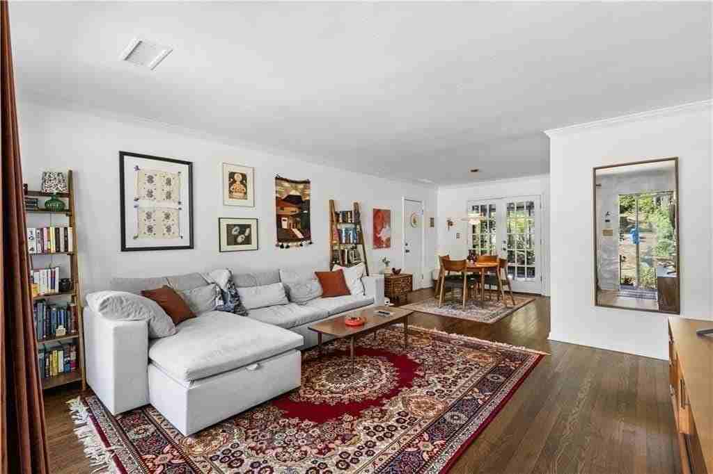 2859 Concord Dr - Photo 4 of 30