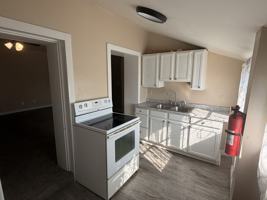 featured image of 1124 Locust St #3