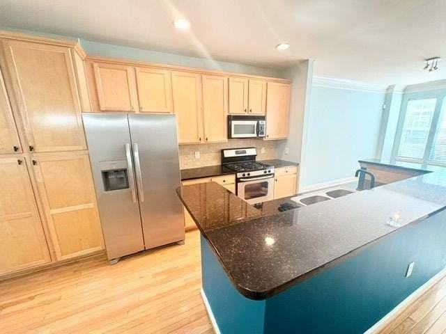 1073 Park Row North Se - Photo 4 of 15