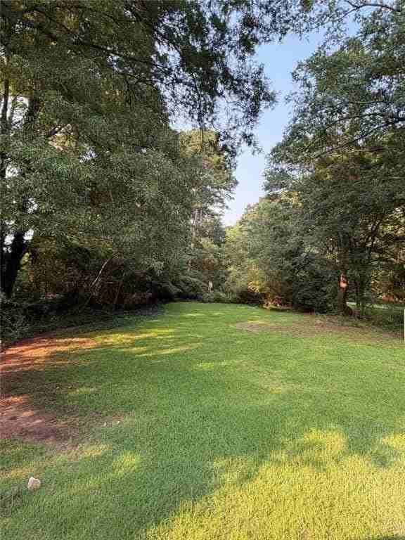 2720 Hollywood Dr - Photo 2 of 20