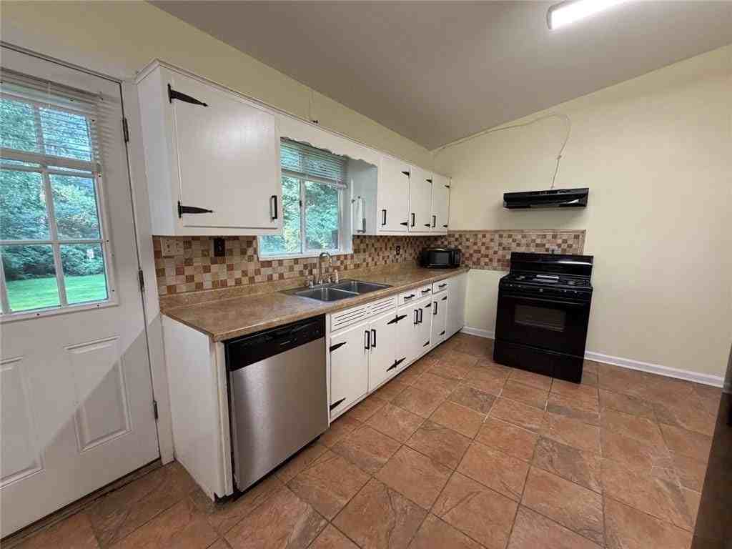 2720 Hollywood Dr - Photo 6 of 20