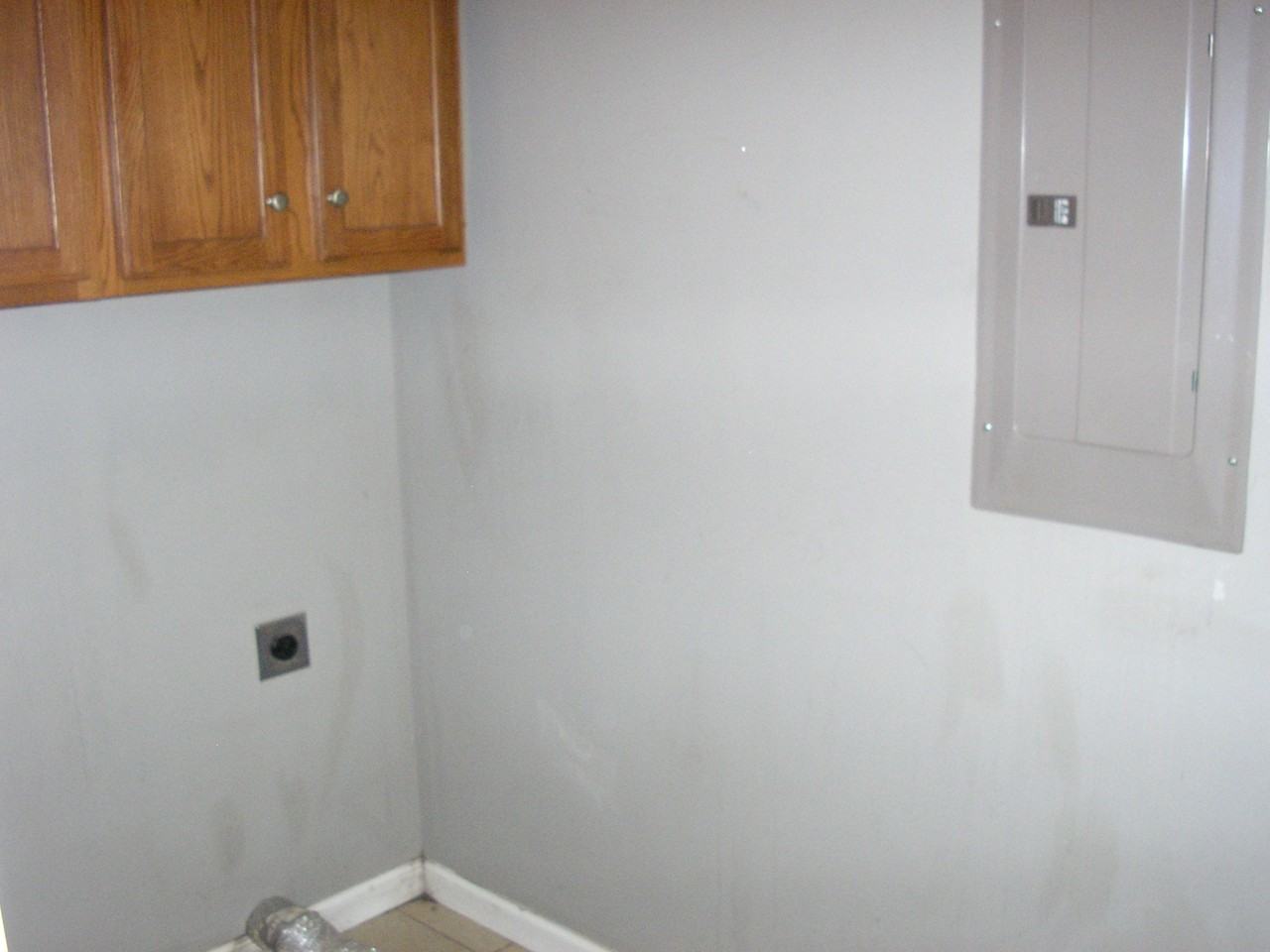 406 Clark St #B - Photo 5 of 12