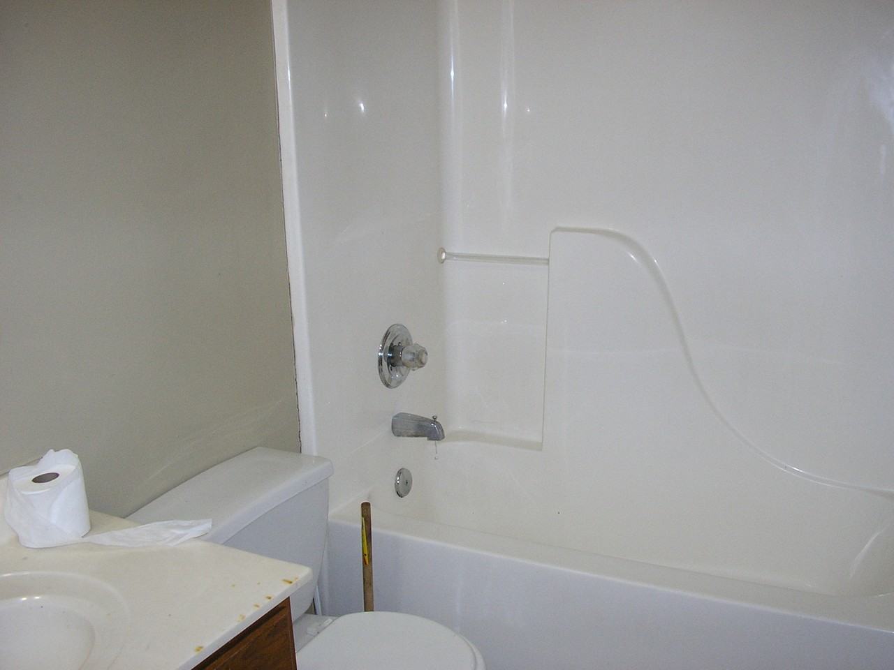 406 Clark St #B - Photo 6 of 12