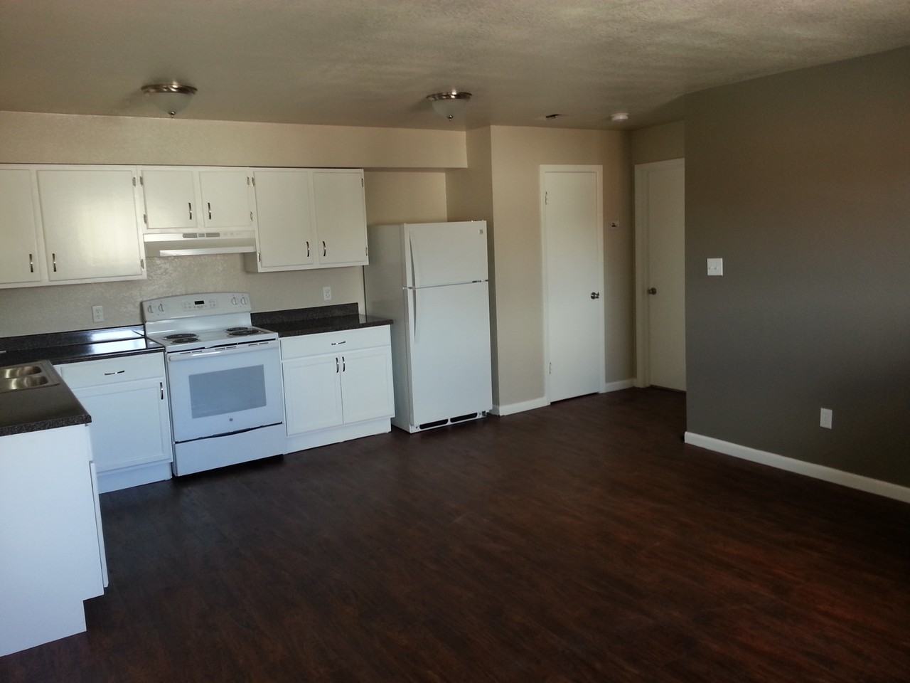 1113 Primrose Ave #2 - Photo 2 of 5