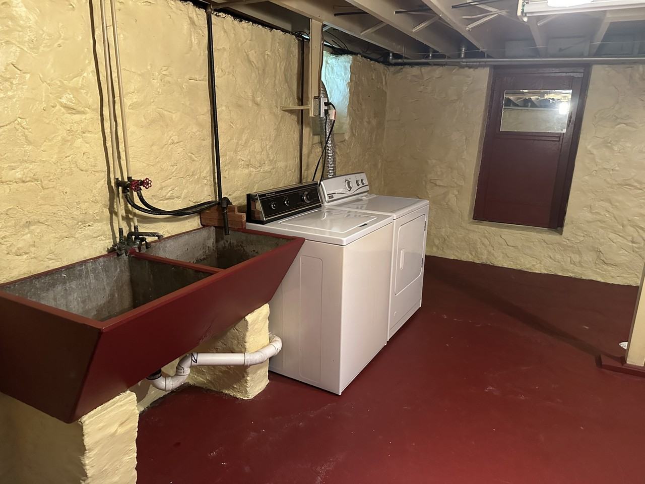 525 Duwell St - Photo 4 of 11