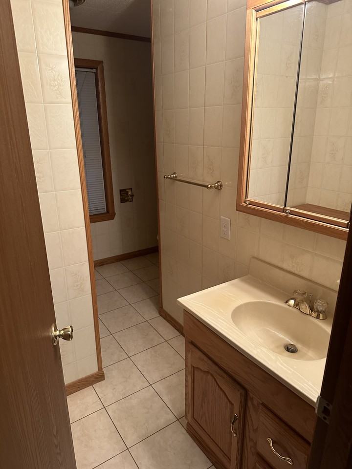 525 Duwell St - Photo 5 of 11