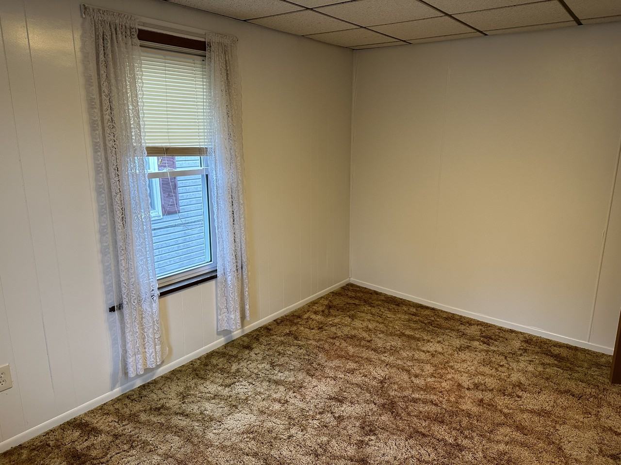 525 Duwell St - Photo 6 of 11