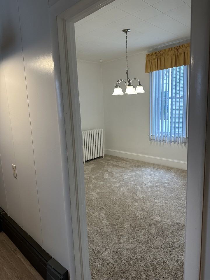 525 Duwell St - Photo 7 of 11
