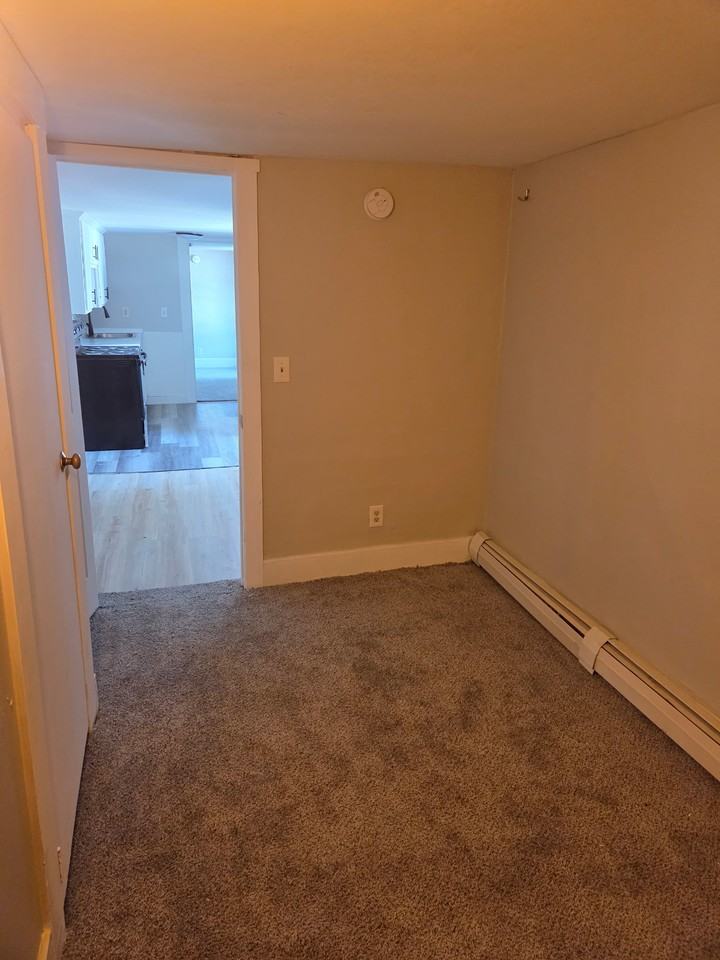 16 Jefferson St #2 - Photo 6 of 9