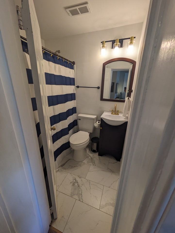 200 E Maxwell St #2 - Photo 2 of 4