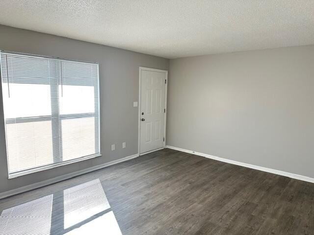 2075 Clingan Dr Nw - Photo 3 of 10