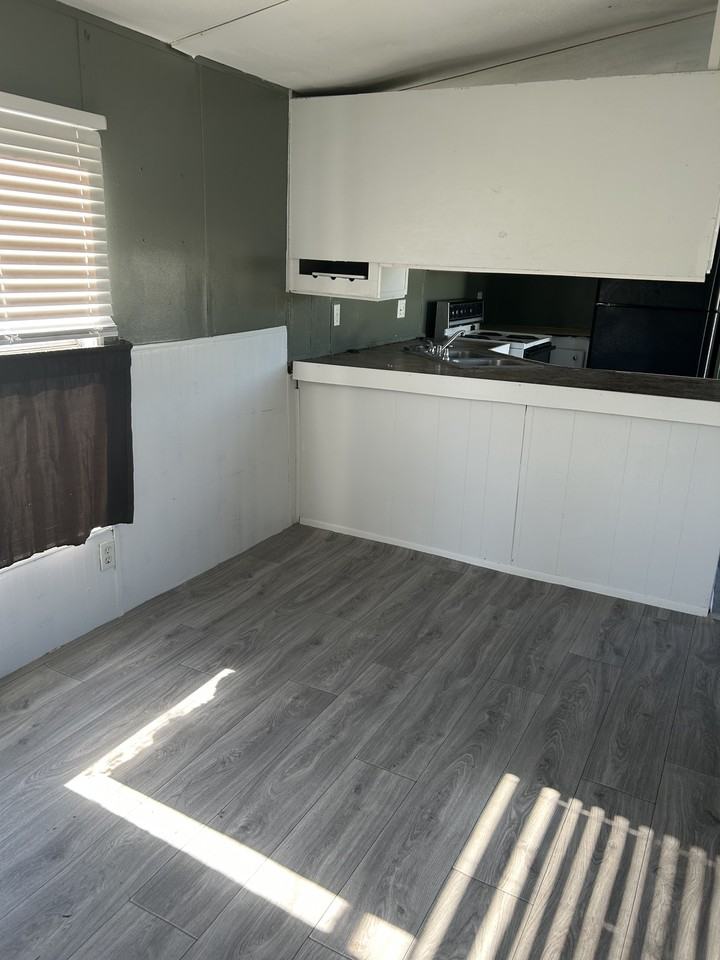 2846 Minnesota Ave - Photo 6 of 7