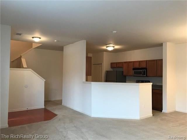 3962 Radcliff Dr - Photo 5 of 11