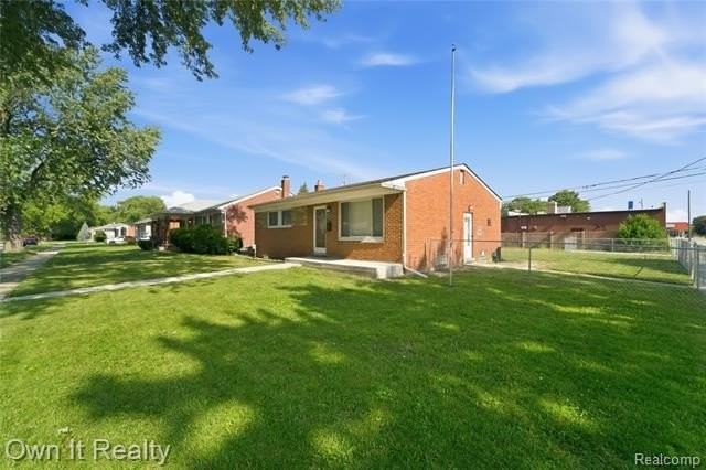 24985 Mabray Ave - Photo 2 of 29