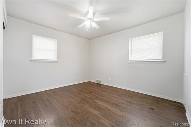 24985 Mabray Ave - Photo 7 of 29