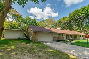 featured image of 2800 Acorn Rd