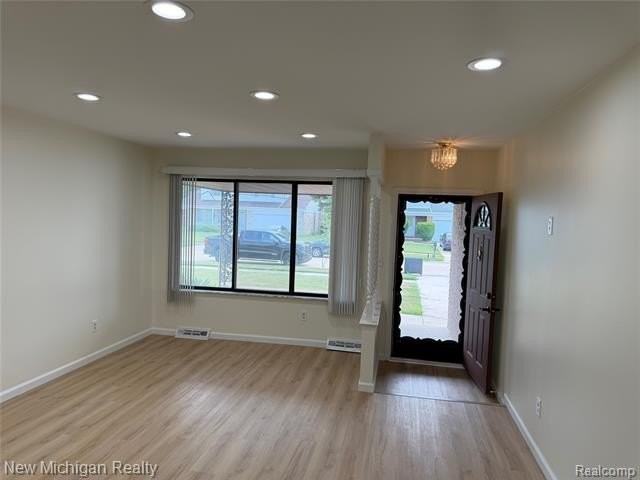 4741 Bloomfield Dr - Photo 6 of 23