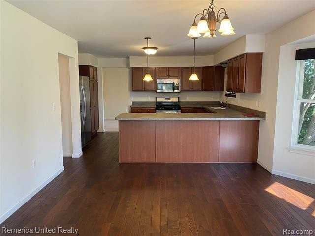 3837 Landin Trl - Photo 7 of 19