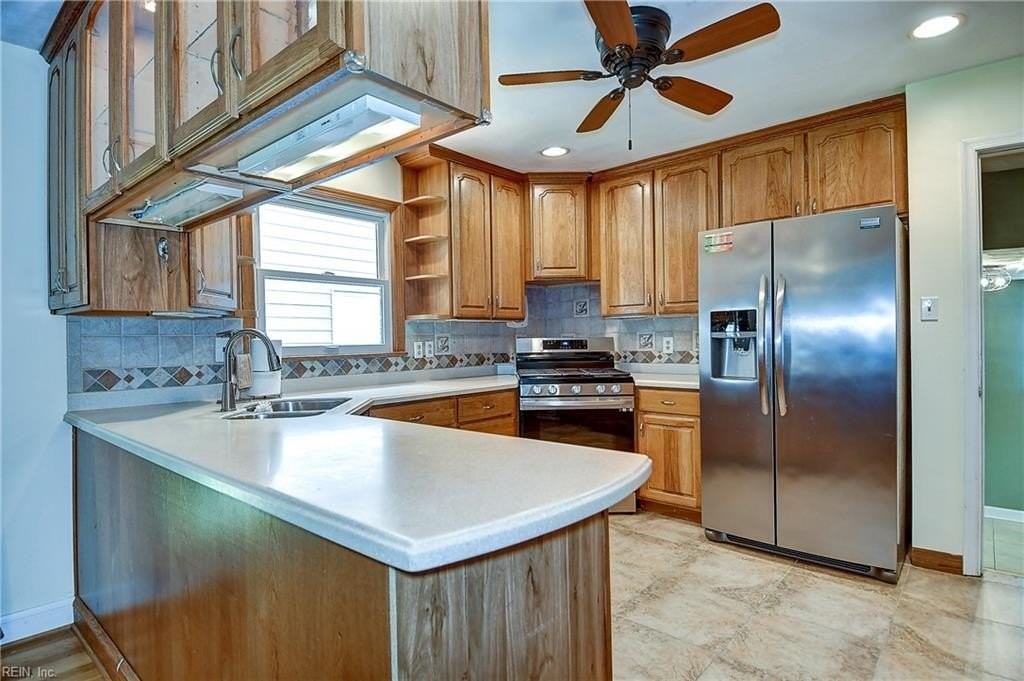 309 Beck St - Photo 5 of 48
