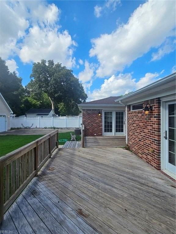 1068 Sharon Dr - Photo 3 of 34