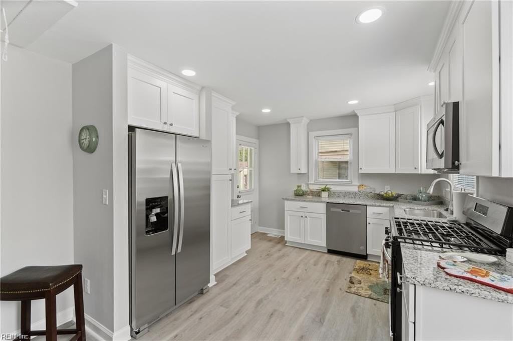 218 Beechwood Ave - Photo 7 of 29