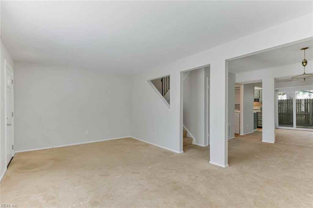 228 N Palmyra Dr - Photo 3 of 25