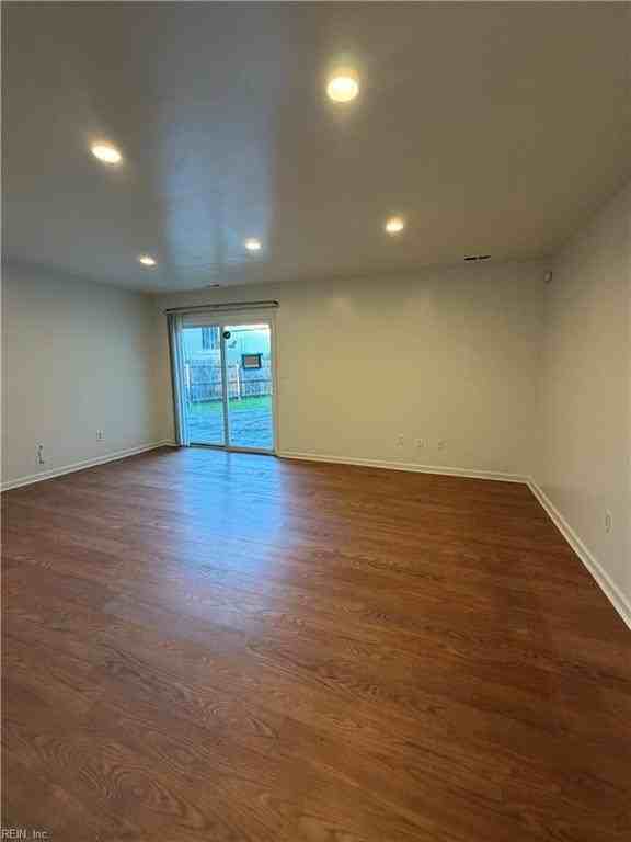 1046 Commonwealth Pl - Photo 6 of 31