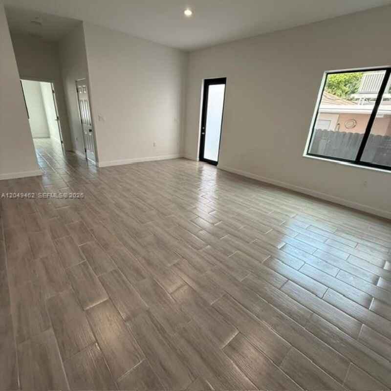6140 Sw 39th St - Photo 7 of 15