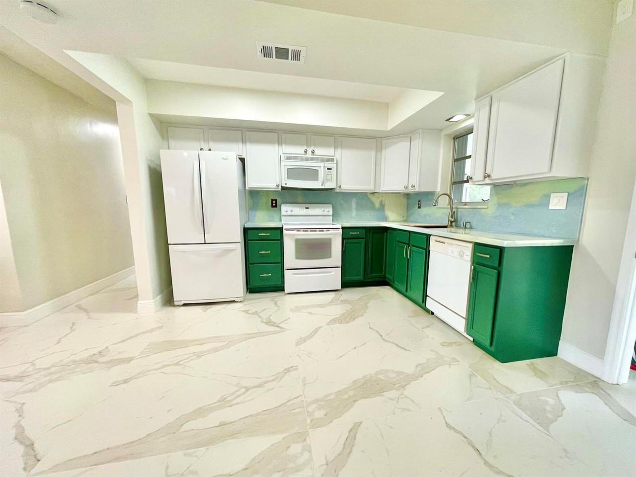 5630 Hollywood Blvd - Photo 5 of 5