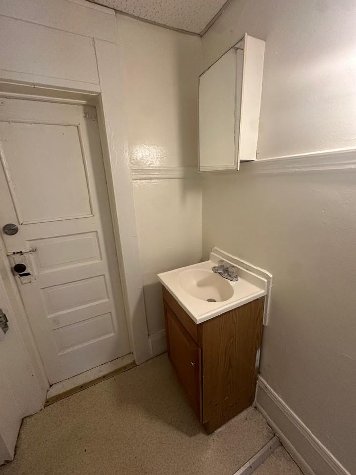 1930 Lafayette St #23 - Photo 3 of 9