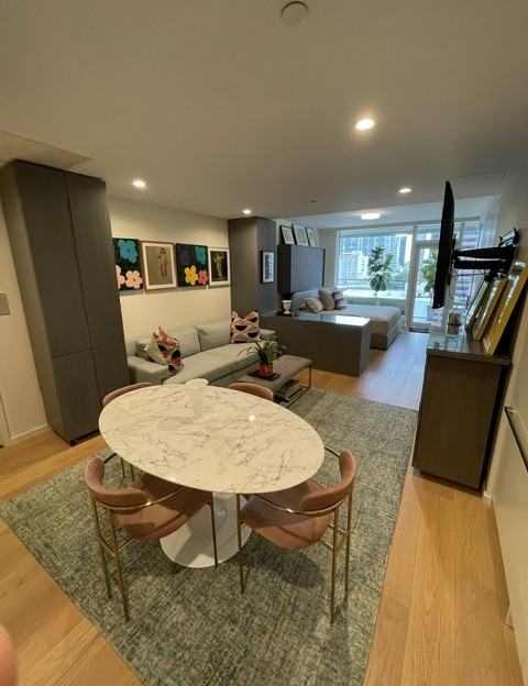 877 Francisco St - Photo 3 of 17