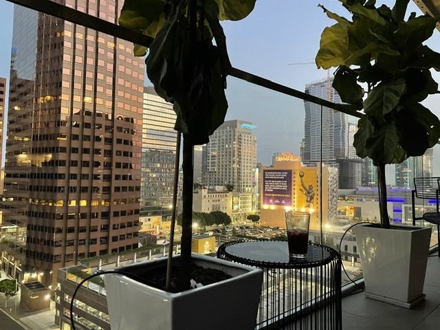 877 Francisco St - Photo 5 of 17