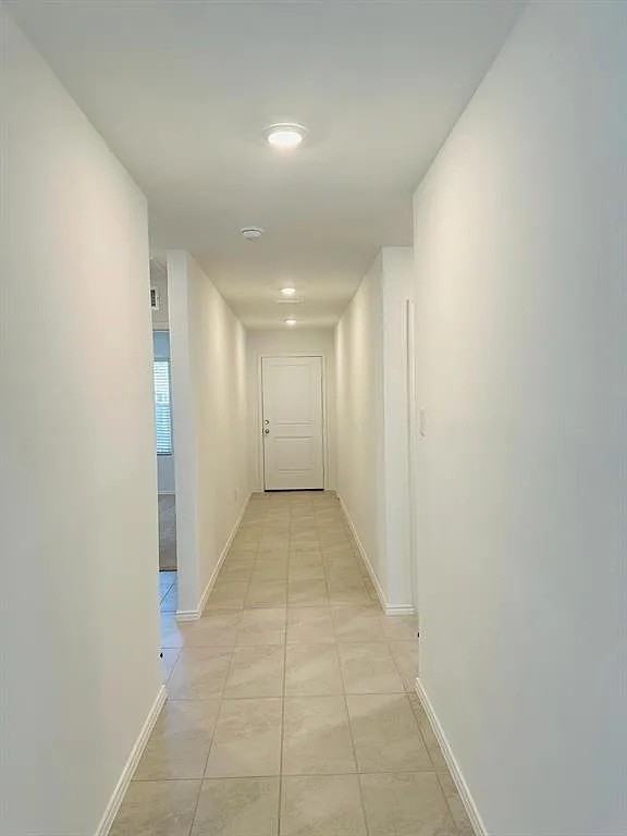 1728 Round House Ln - Photo 4 of 10