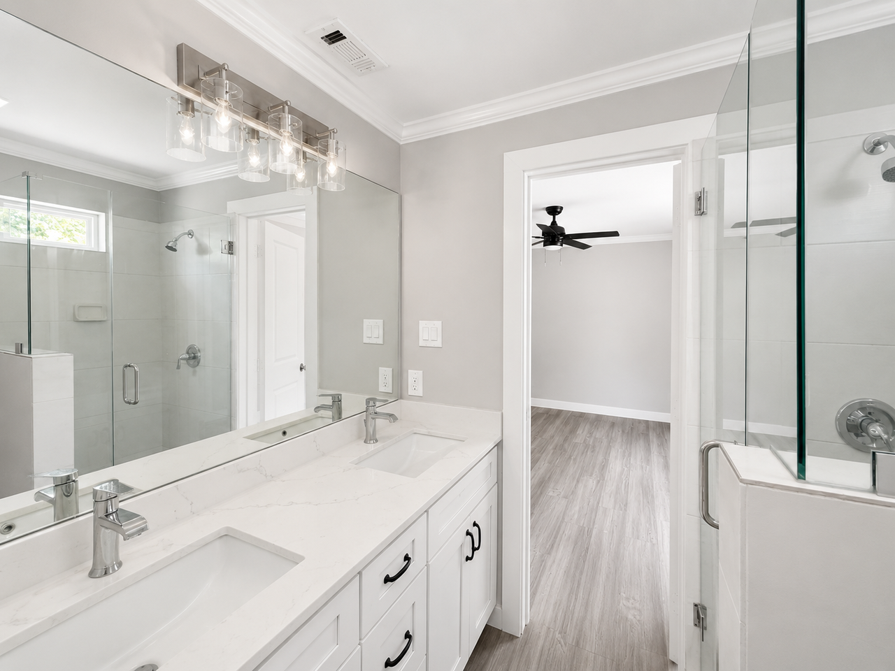 1306 Locust St - Photo 6 of 18