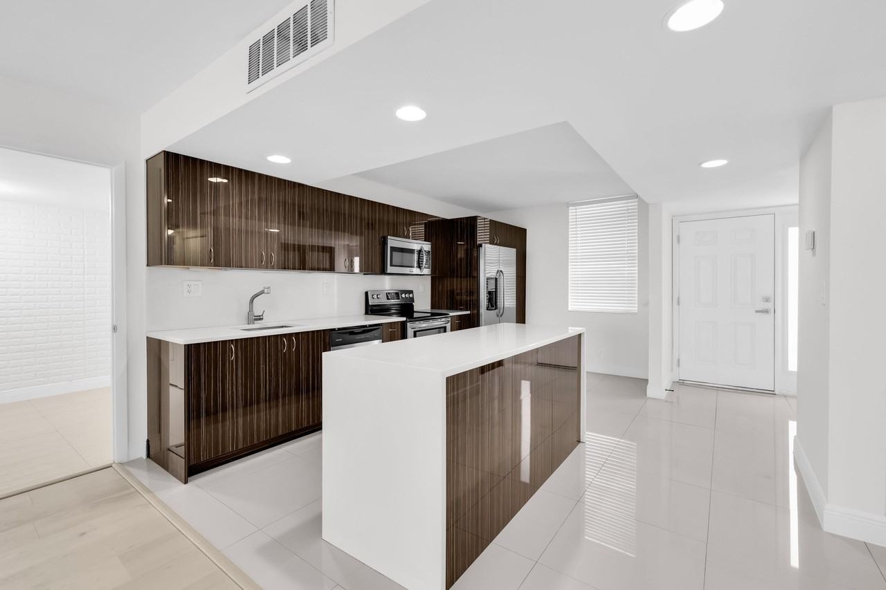 2768 Carambola Cir S #501 - Photo 6 of 41