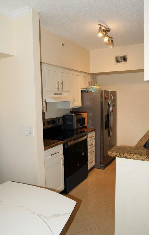 11685 W Atlantic Blvd #923 - Photo 3 of 37