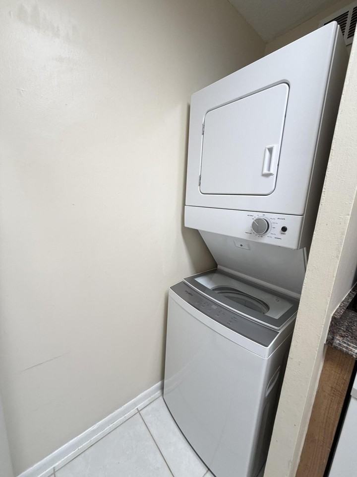 9980 Twin Lakes Dr #35C - Photo 5 of 14