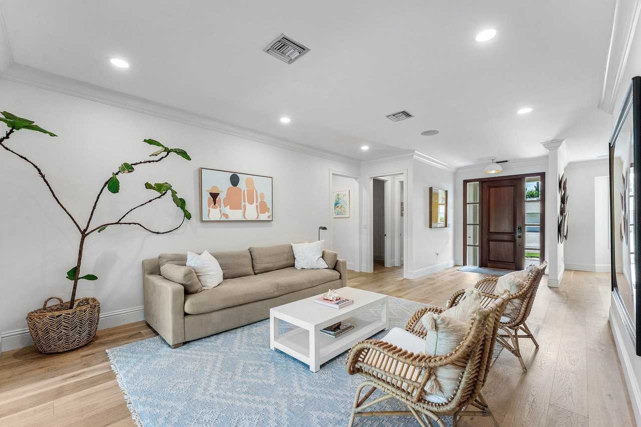 1022 Walnut Ter - Photo 7 of 50