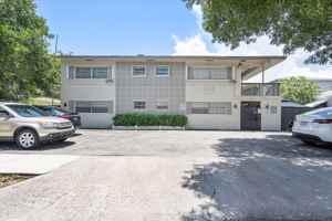 featured image of 1638 Plunkett St #1