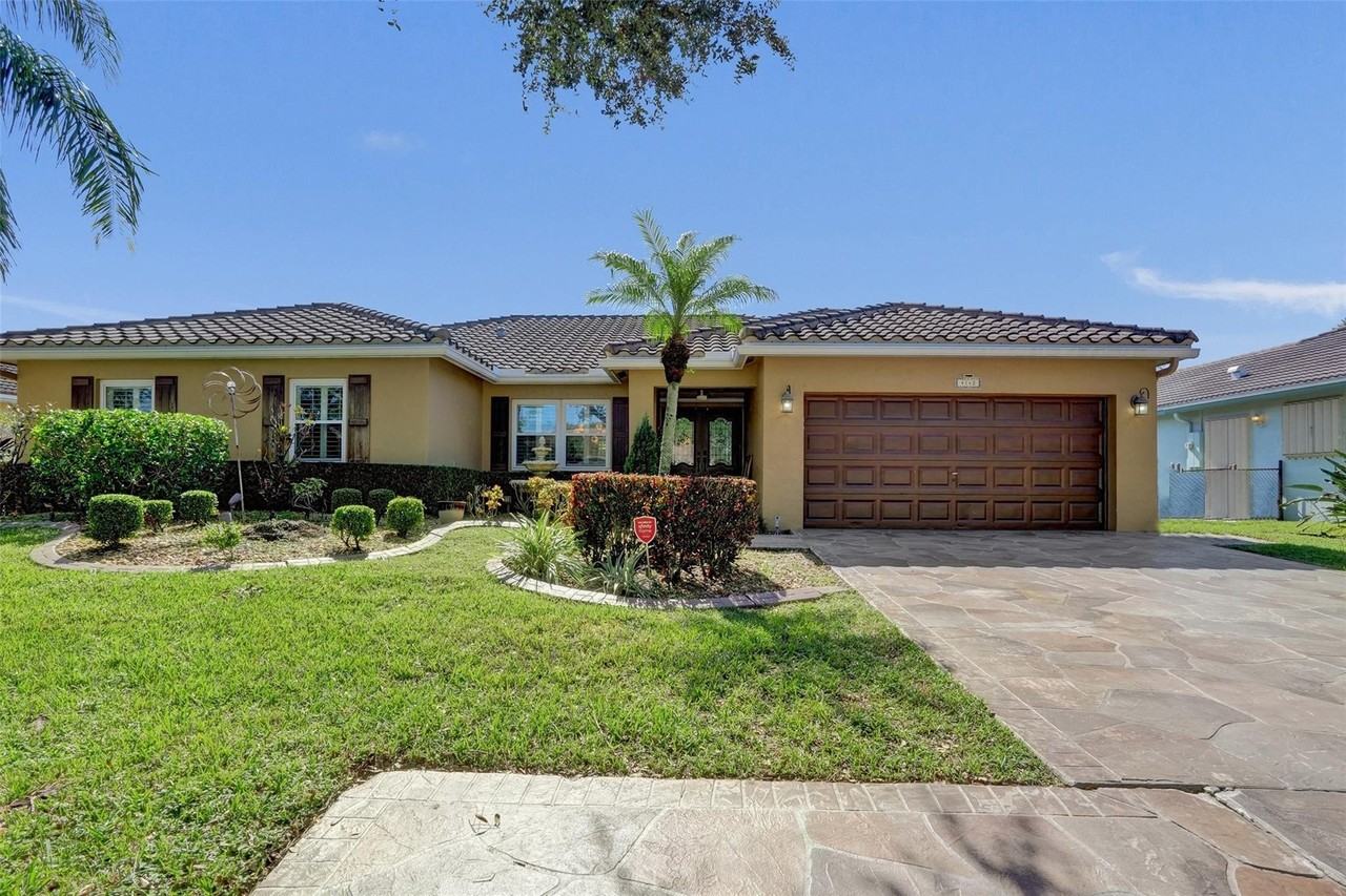 4142 Nw 58th Dr - Photo 3 of 50
